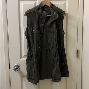 Aritzia Talula Vest
